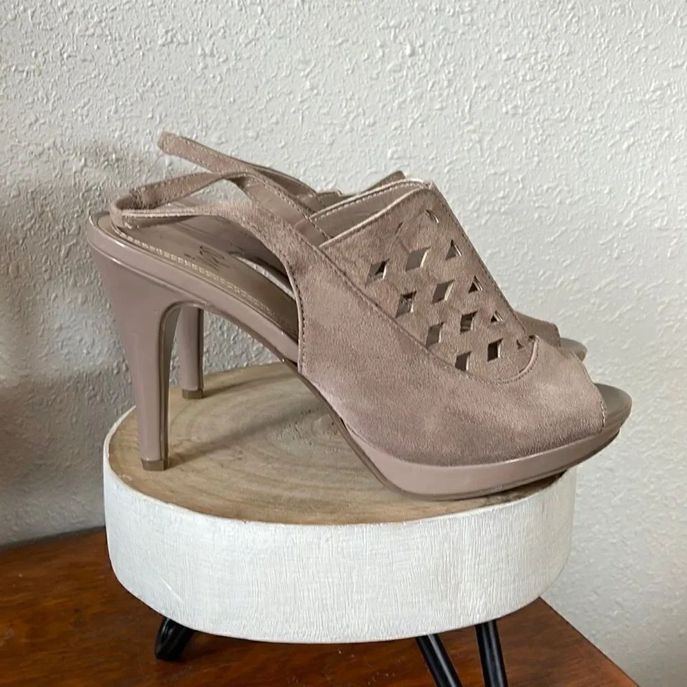 Impo Tan Suede Strappy Heels Size 9M